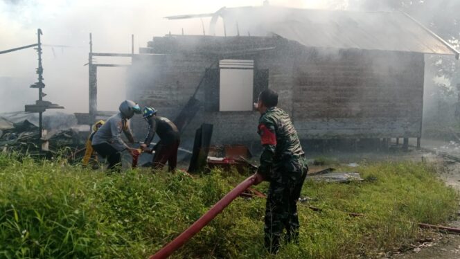 
Kebakaran di Banua Jingah, Dua Rumah Terbakar 100 Persen