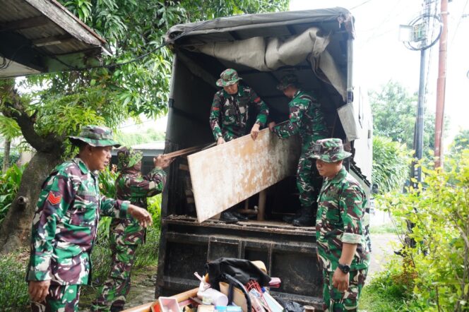 
Pengosongan Rumah Dinas Mabes TNI di Komplek Slipi Berjalan Tertib dan Sesuai Ketentuan