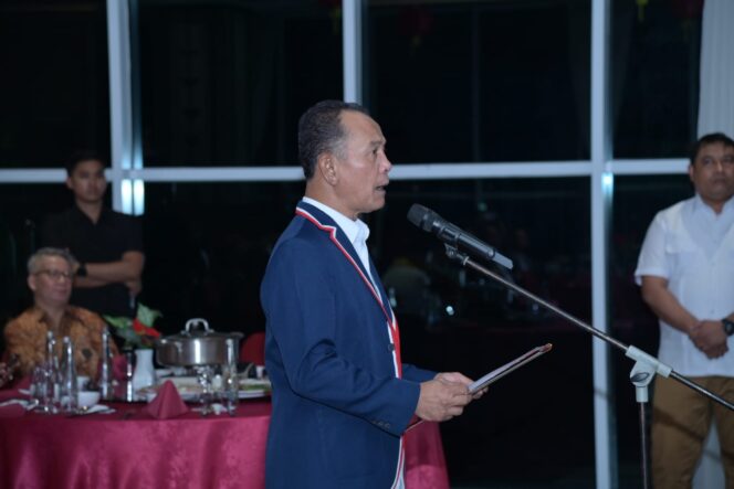 
Ketum PBTI Letjen TNI Richard Tampubolon Lantik dan Kukuhkan Pengurus Taekwondo Indonesia Provinsi Kaltim Masa Bakti 2025-2029