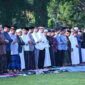 Idul Adha Penuh Makna di Lanud Sultan Hasanuddin, Ribuan Warga Ikuti Sholat Id dan Berbagi Kebahagiaan Melalui Kurban Idul Adha Penuh Makna di Lanud Sultan Hasanuddin, Ribuan Warga Ikuti Sholat Id dan Berbagi Kebahagiaan Melalui Kurban