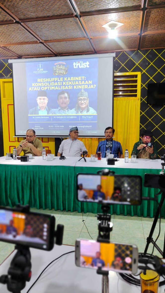 
Syahganda Nainggolan: Jumhur Hidayat Setara 10 Menteri Jokowi