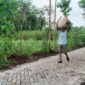 Aktivitas Warga Brabe Lancar Setelah Jalan Paving TMMD Ke-128 Rampung