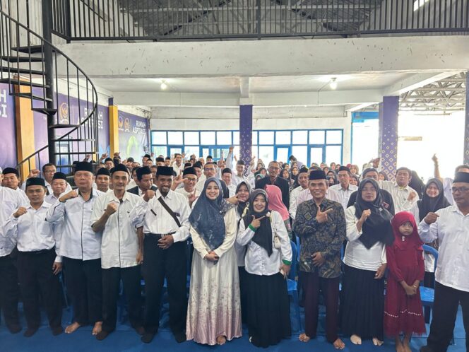 
Buktikan Komitmen, Dini Rahmania Kawal Tuntas Pencairan TPP Guru Madrasah Probolinggo yang Tertahan 8 Tahun