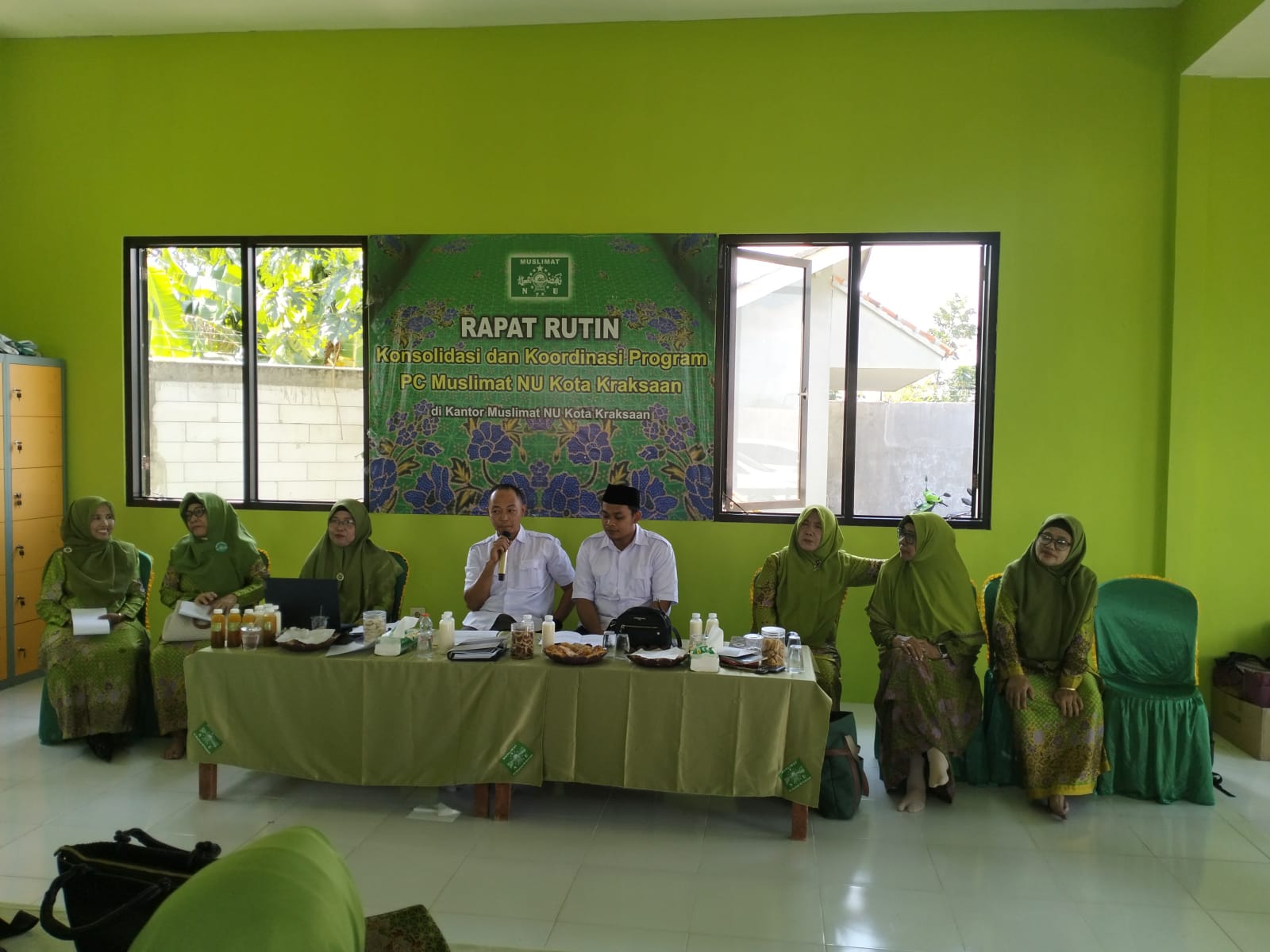 Warna Baru di Kantor Muslimat Saat Ibu-Ibu Kraksaan Bicara Hukum dan Advokasi