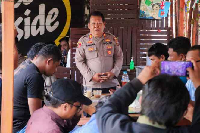 
Bahas Kehumasan, Polres Banggai Gelar Coffee Morning Bersama Jurnalis Perkuat Kemitraan