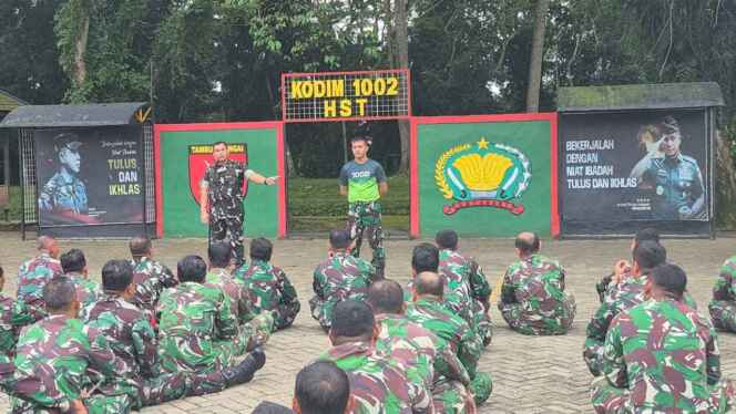 
Dandim 1002/HST Ingatkan Pentingnya Disiplin dalam Pelaksanaan Tugas