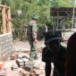Wujud Nyata Kemanunggalan, Koramil Leces Bantu Proses Pembangunan Rumah Warga