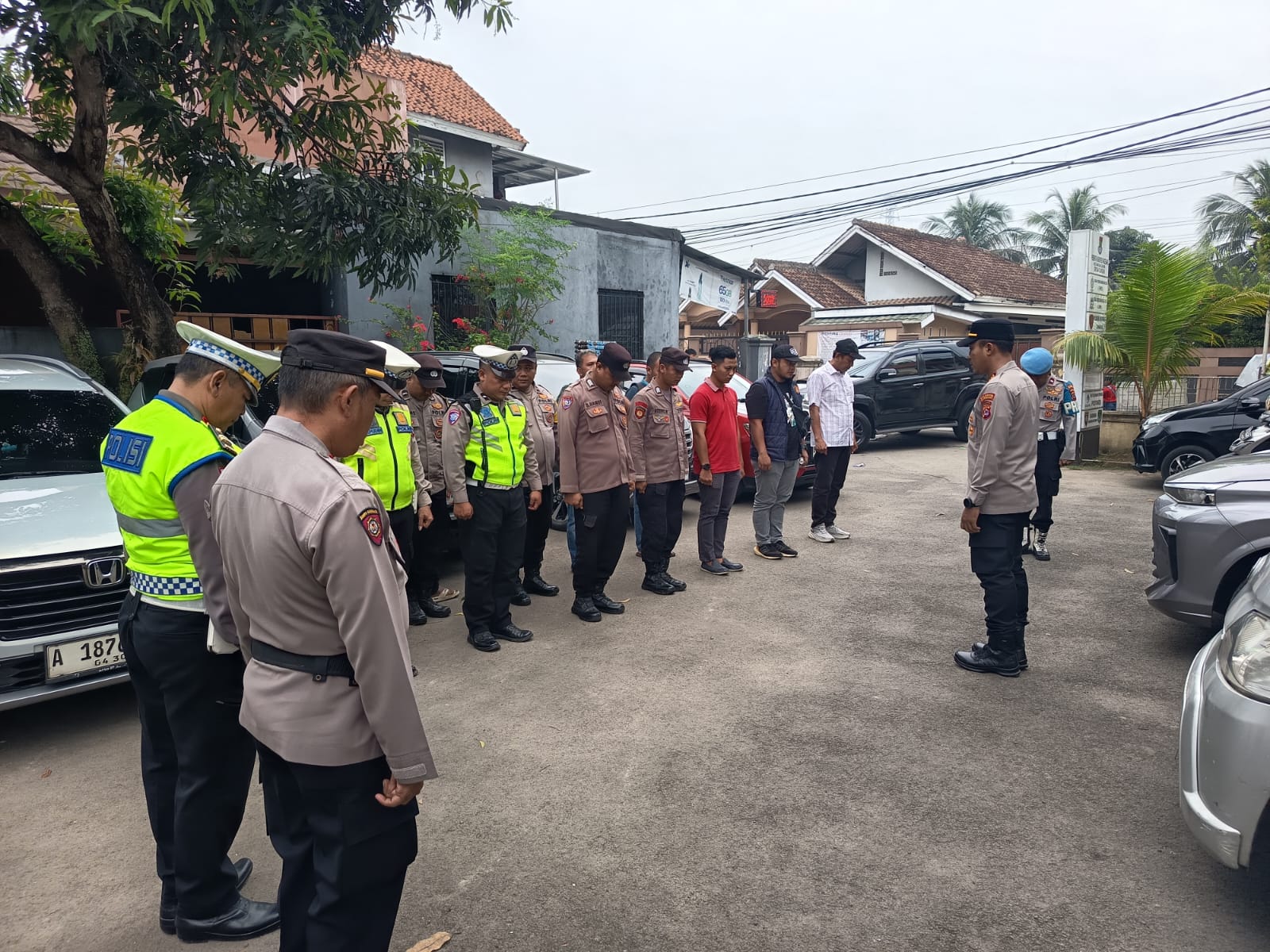 Kapolsek Cikupa Pimpin Apel Pengamanan Kegiatan Khutbatul Wada dan Milad ke-20 Smart Syahida