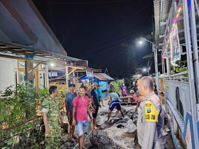 
Pererat Kebersamaan, Satgas Kerjabakti Bersama Masyarakat Desa Brabe