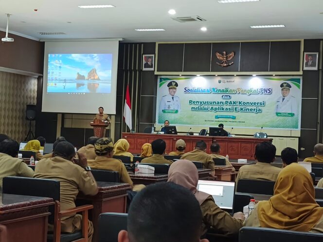 
‎BKPSDM Kabupaten Probolinggo Gelar Sosialisasi Kenaikan Pangkat Dan Penyusunan PAK Konversi Via E Kinerja