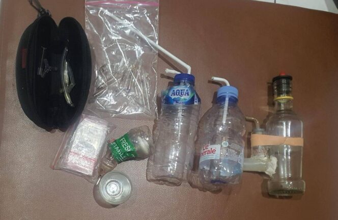 
Polda Jateng Ungkap Peredaran Sabu di Solo, Dua Pria Diamankan Usai Coba Kabur dari Basement Hotel