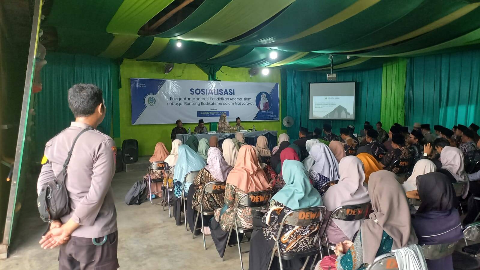 Densus 88 Polda Jatim Sosialisasikan Penguatan Moderasi Pendidikan Agama di Ponpes Manarul Qur’an Lumajang