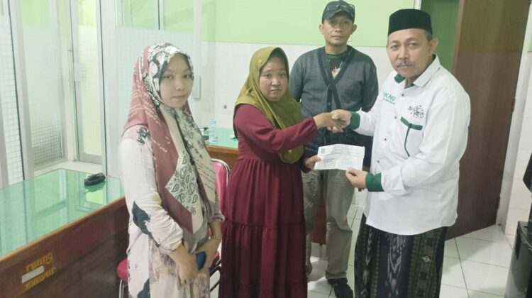 Kolaborasi LKNU Kraksaan dan Baznas Ringankan Beban Keluarga Pasien Kurang Mampu Selama Kemoterapi di RSSA Malang