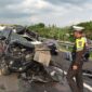 Tabrakan Keras di KM 834 Tol Pas-Pro, Polisi Evakuasi Empat Korban dan Selidiki Penyebab