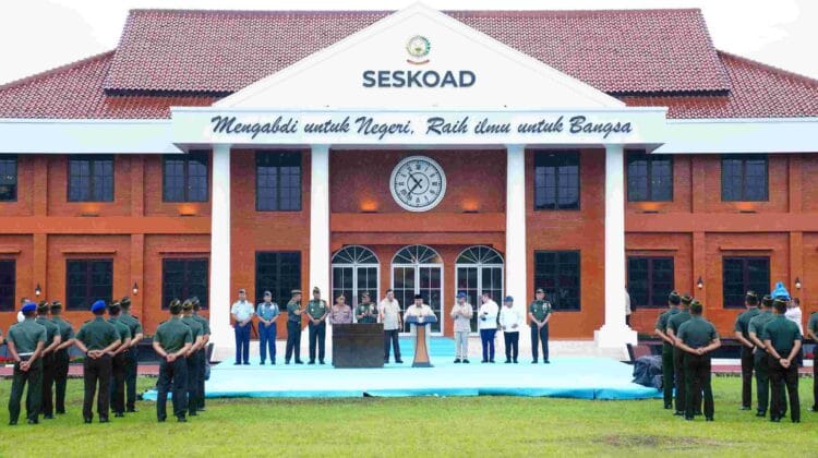 Panglima TNI Dampingi Presiden Prabowo Subianto Resmikan Museum dan Perpustakaan di Seskoad