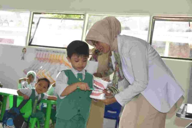 
Yayasan Kartika Jaya Kodim 1002/HST Gelar Edukasi Kesehatan Gigi dan Tumbuh Kembang Anak