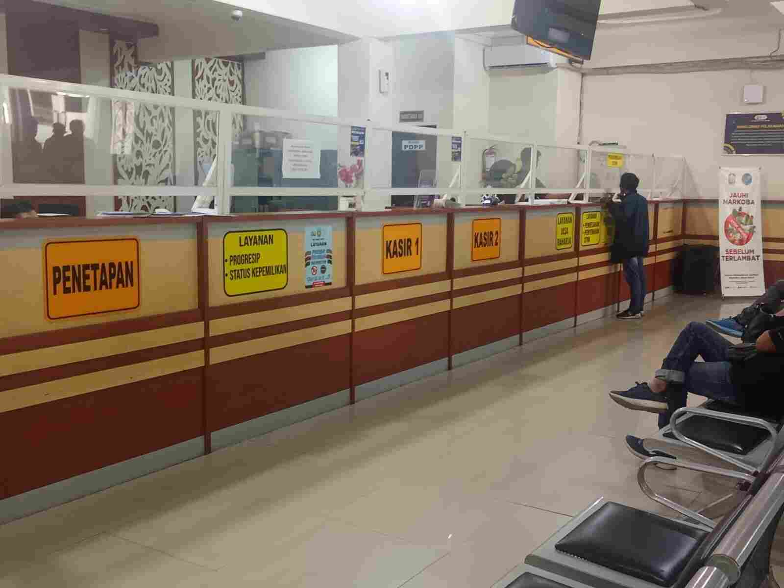 Pelayanan atau Ladang Pungli? Dugaan Praktik Ilegal di Samsat Bangil Tuai Kecaman