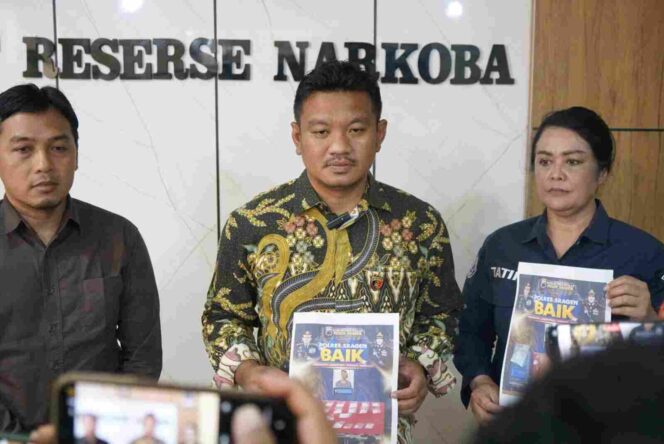
Nekat Selundupkan Sabu dan Ratusan Obat Terlarang di Celana Dalam Saat Besuk Suami, IRT Ditangkap di Lapas Sragen