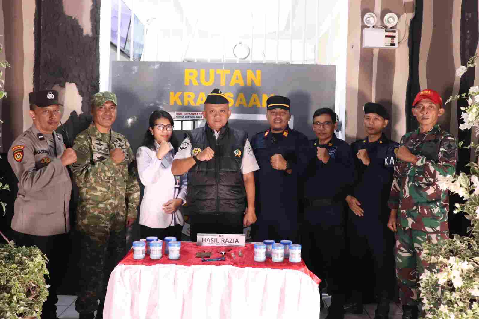 Razia Tengah Malam, Rutan Kraksaan Nihil Narkoba dan HP