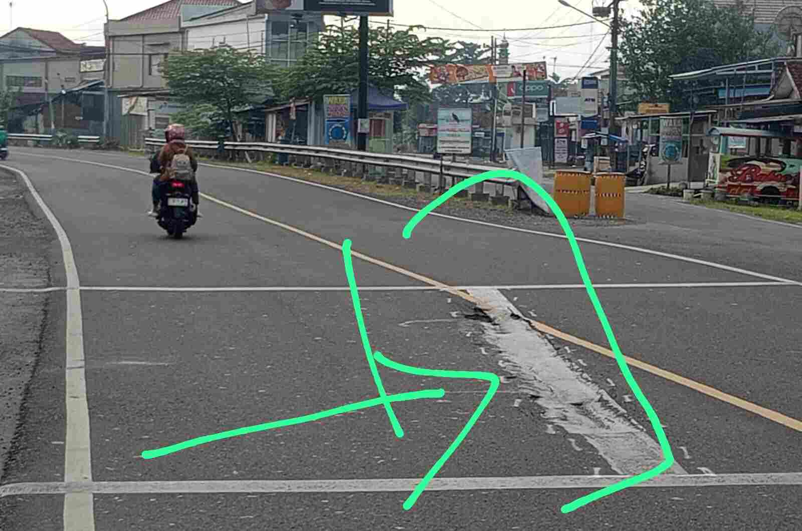 Baru Tiga Tahun Dibangun, Jembatan Cinyawang di Cilacap Mulai Amblas, Pengguna Jalan Khawatir Picu Kecelakaan