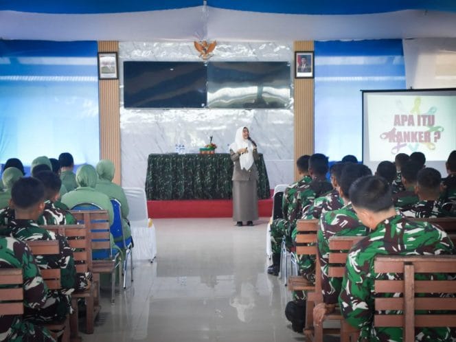 
Kodim 1710/Mimika Bekali Prajurit dan Persit Pengetahuan Deteksi Dini Kanker dan Tumor