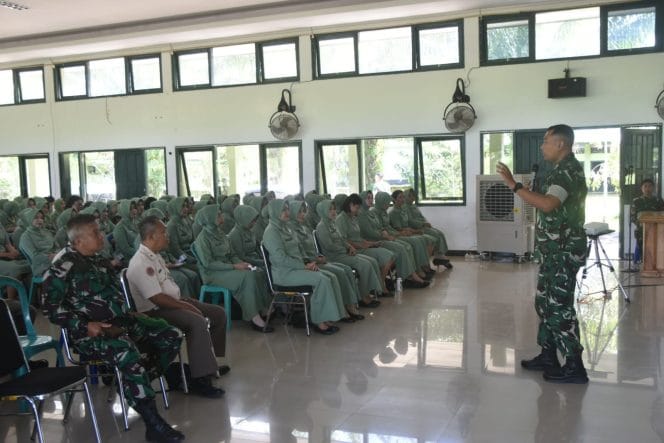 
Kodim 1002/HST Ikuti Penyuluhan Hukum Kumdam XXII/TB, Perkuat Disiplin dan Cegah Pelanggaran Prajurit