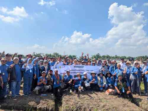 Diperta Kabupaten Probolinggo Terima Kunjungan Lapang Peserta Workshop Sistem Budidaya Bawang Merah-Cabai-Padi untuk Pertanian Berkelanjutan