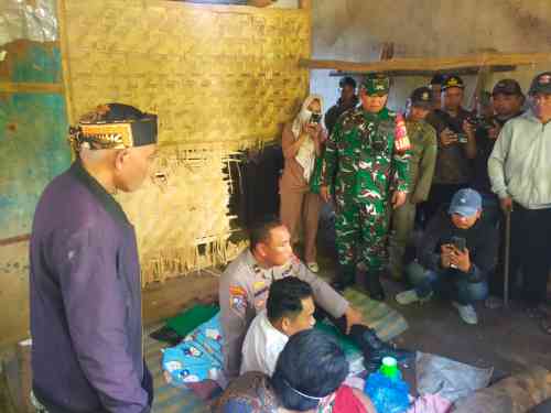 Koramil Sukapura Kawal Evakuasi ODGJ yang Sempat Dipasung, Dibawa ke Lamongan untuk Penanganan Lanjutan Koramil Sukapura Kawal Evakuasi ODGJ yang Sempat Dipasung, Dibawa ke Lamongan untuk Penanganan Lanjutan
