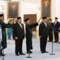 Panglima TNI Hadiri Pelantikan Kepala BGN serta Penasihat Khusus Presiden Panglima TNI Hadiri Pelantikan Kepala BGN serta Penasihat Khusus Presiden