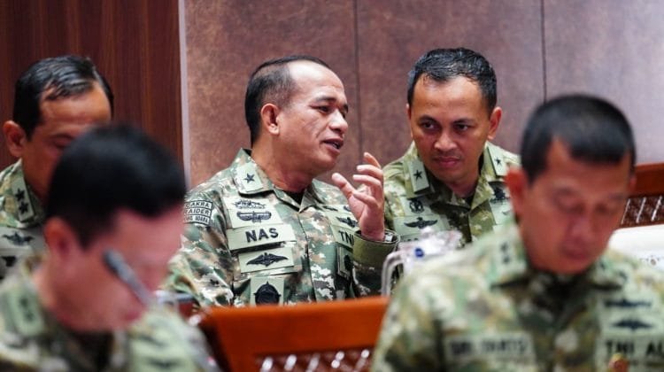 Panglima TNI dan Menhan RI Hadiri Raker Bersama Komisi I DPR RI