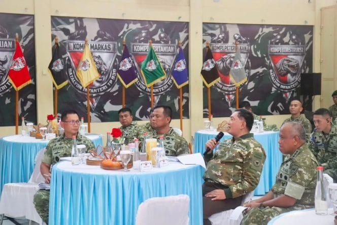 
Wapang TNI Bersama Menhan RI Tinjau Lokasi Industri Strategis dan Yonif TP 938/Pancasona di Jawa Barat