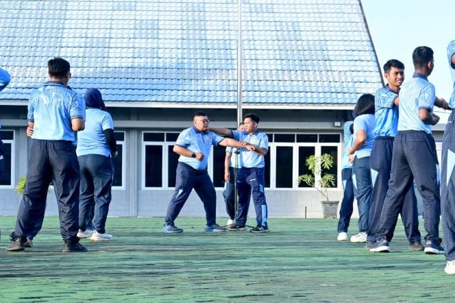 
Perkuat Fisik, Mental, dan Kesiapsiagaan, Personel Lanud Sjamsudin Noor Asah Kemampuan Bela Diri Taktis