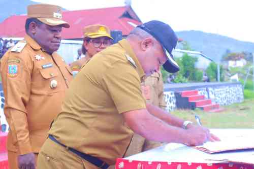 Kodim 1714/PJ dan Polri Berikan Dukungan Penuh Bersama Pemda Kab. Puncak Jaya Dalam Penyerahan SK Pengangkatan CPNS Formasi Tahun 2024 Kodim 1714/PJ dan Polri Berikan Dukungan Penuh Bersama Pemda Kab. Puncak Jaya Dalam Penyerahan SK Pengangkatan CPNS Formasi Tahun 2024