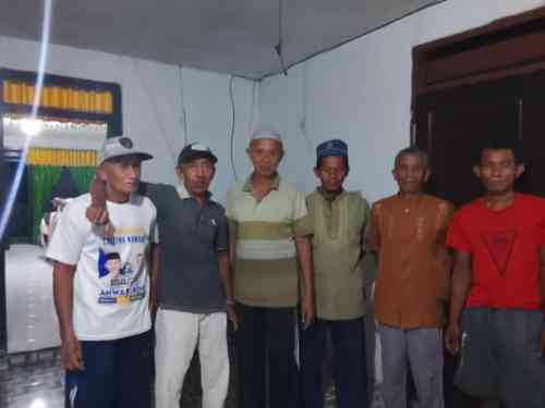 Warga Desa Longkoga Barat Akan Segel Kantor Desa Bila Pemdes Tidak Indahkan Rapat Pembahasan Dana Plasma.
