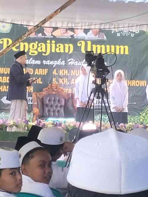 Haul Masyayikh Ponpes Miftahul Ulum Kerpangan Jadi Ajang Pererat Silaturahmi Alumni dan Wali Santri Haul Masyayikh Ponpes Miftahul Ulum Kerpangan Jadi Ajang Pererat Silaturahmi Alumni dan Wali Santri