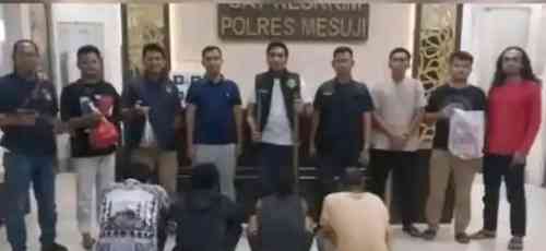 Tapir yang Viral di Mesuji Dibunuh dan Dipotong-potong, Polisi Kejar Dua Terduga Pelaku Lain Tapir yang Viral di Mesuji Dibunuh dan Dipotong-potong, Polisi Kejar Dua Terduga Pelaku Lain