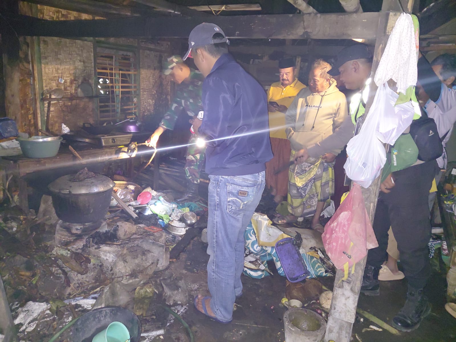 Tabung Gas Bocor Picu Kebakaran Dapur Rumah di Puring, Satu Orang Alami Luka Bakar
