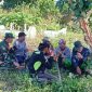 Babinsa Koramil Mapurujaya Bersama Warga Bersihkan TPU Kampung Hiripau Babinsa Koramil Mapurujaya Bersama Warga Bersihkan TPU Kampung Hiripau