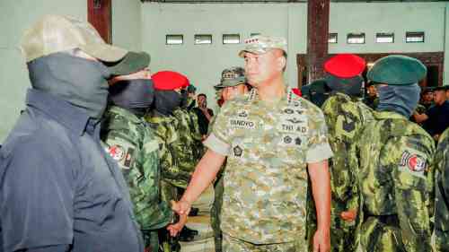 Panglima TNI Anugerahkan KPLB Sekaligus Resmikan Gedung Centralized