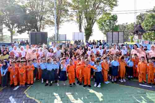 Tanamkan Karakter Sejak Hari Pertama, MPLS Sekolah Angkasa Lanud Sjamsudin Noor Diwarnai Keceriaan dan Semangat Belajar Tanamkan Karakter Sejak Hari Pertama, MPLS Sekolah Angkasa Lanud Sjamsudin Noor Diwarnai Keceriaan dan Semangat Belajar