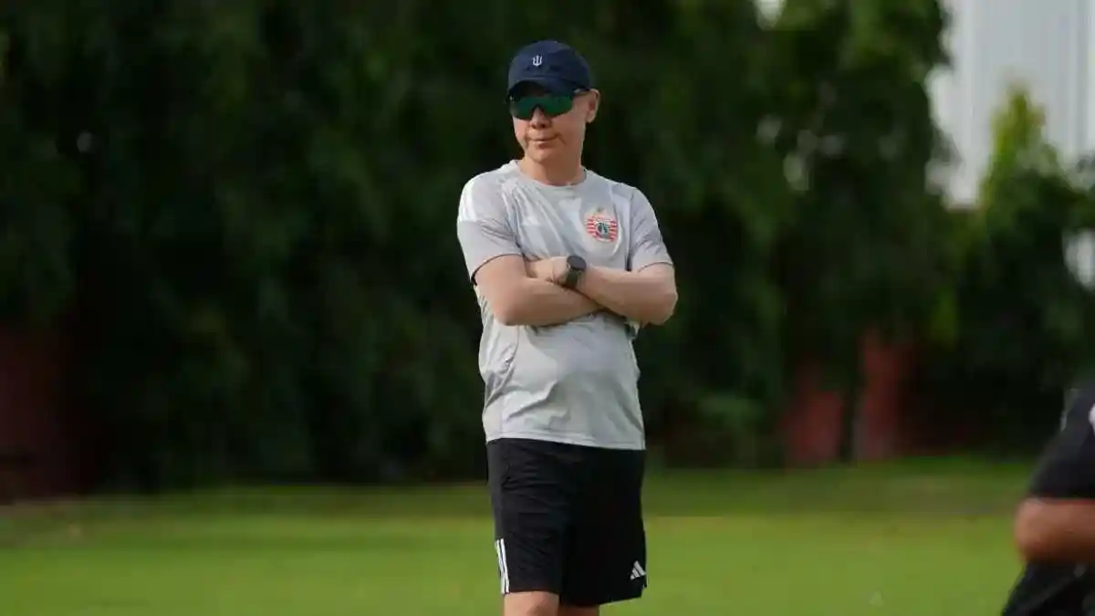 Krisis Tiket di Pertandingan Persija Jakarta vs Brisbane Roar Krisis Tiket di Pertandingan Persija Jakarta vs Brisbane Roar