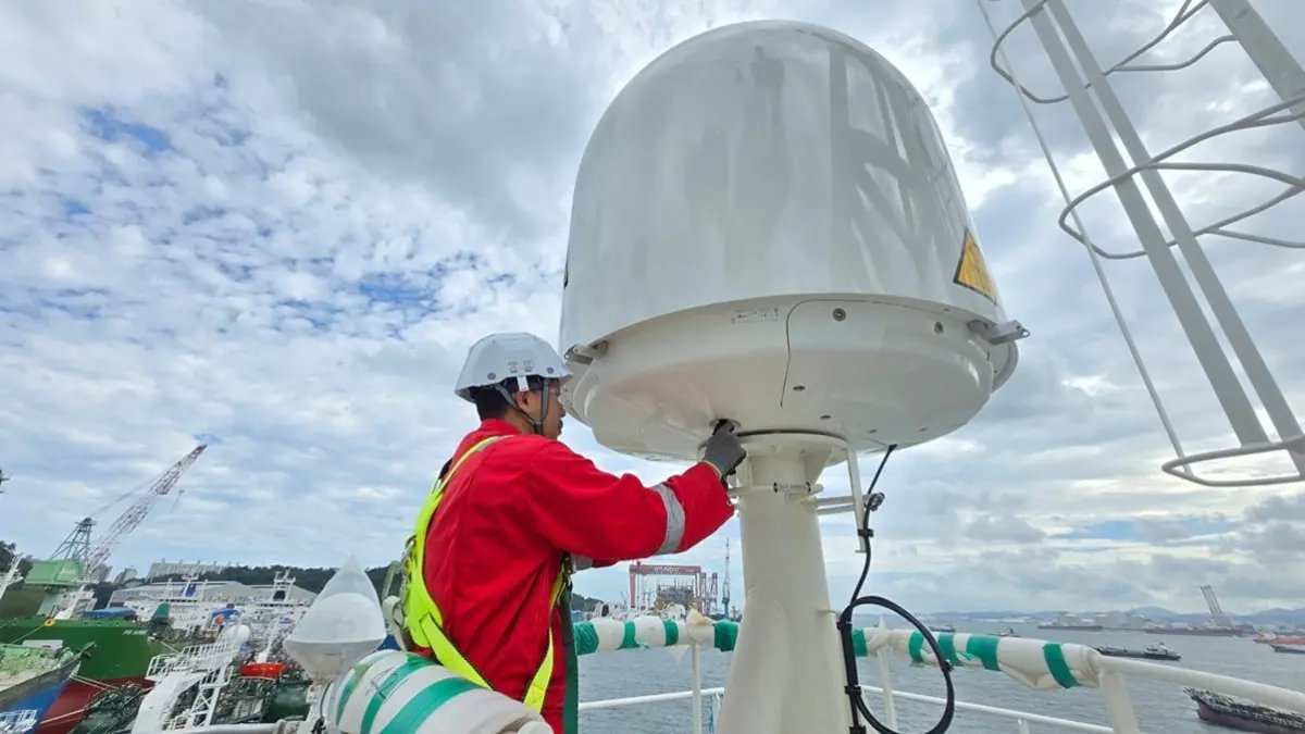 Konektivitas Kuat dalam Transformasi Digital Sektor Maritim Konektivitas Kuat dalam Transformasi Digital Sektor Maritim