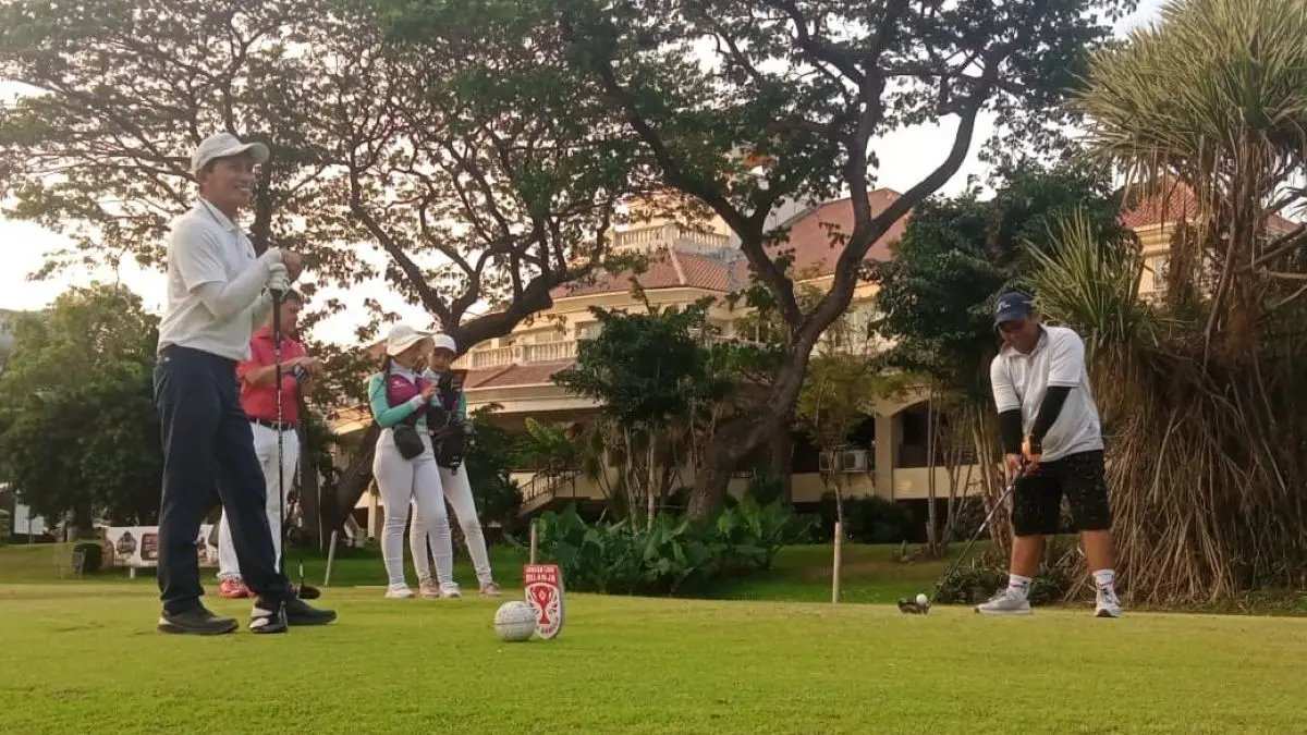 Mengikuti Aturan PGA dalam Turnamen Golf: Pembelajaran dari Golf Armour Mengikuti Aturan PGA dalam Turnamen Golf: Pembelajaran dari Golf Armour