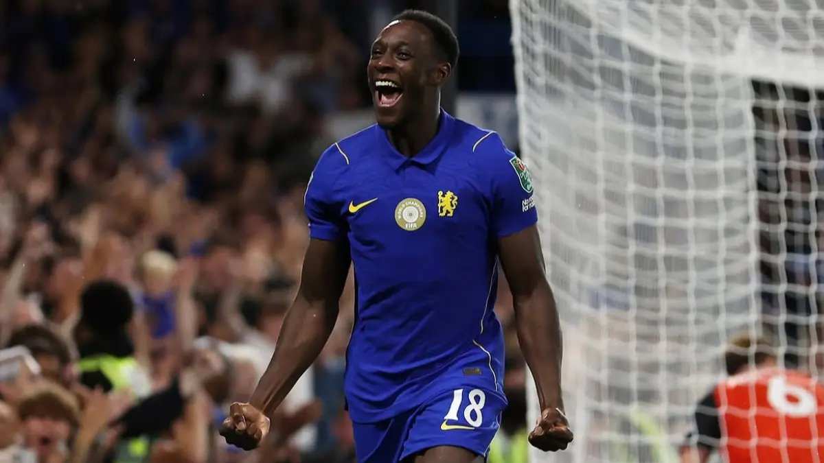 Welbeck Dapatkan Gol Pertama di Debut Bersama Chelsea Welbeck Dapatkan Gol Pertama di Debut Bersama Chelsea