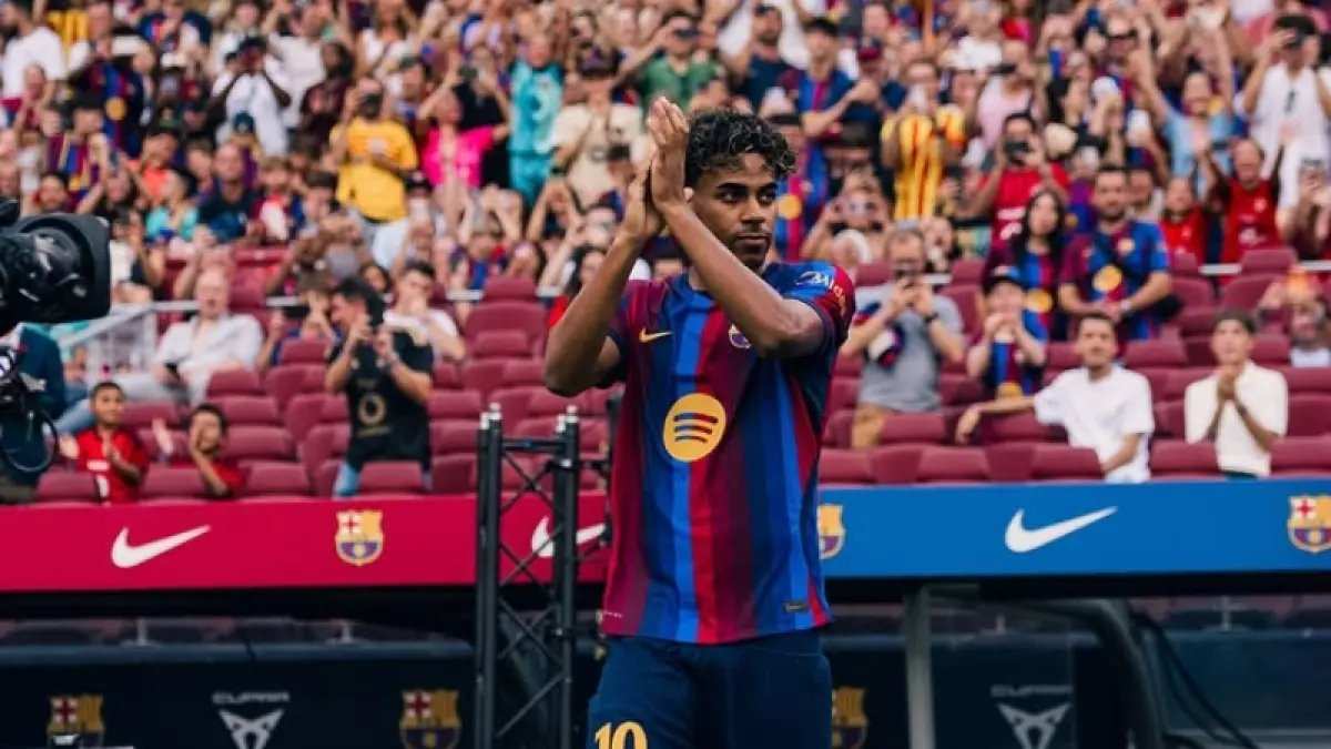 Ekspresi Kecewa Lamine Yamal di Laga Barcelona: Sebuah Analisis Ekspresi Kecewa Lamine Yamal di Laga Barcelona: Sebuah Analisis