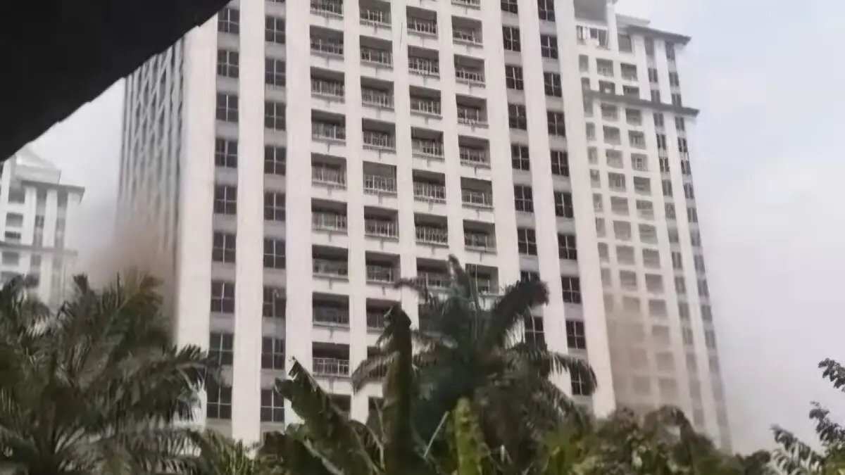 Kebakaran Mewabah di Apartemen Pavilion Tanah Abang Kebakaran Mewabah di Apartemen Pavilion Tanah Abang