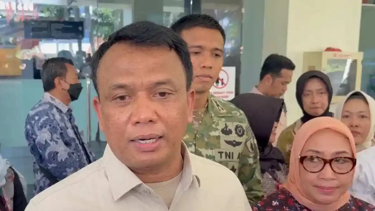 Pencopotan Kepala SSPG Kalitengah Terkait Kasus Keracunan Massal di Sidoarjo Pencopotan Kepala SSPG Kalitengah Terkait Kasus Keracunan Massal di Sidoarjo