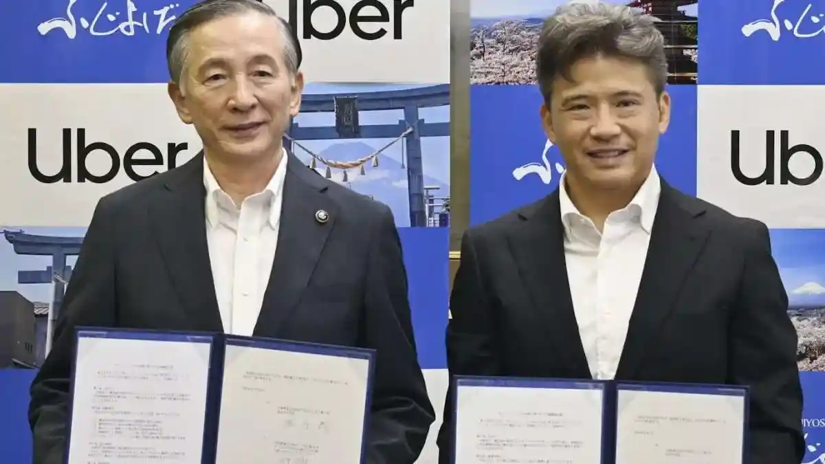 Inisiatif Uber Japan Atasi Overtourism di Kaki Gunung Fuji