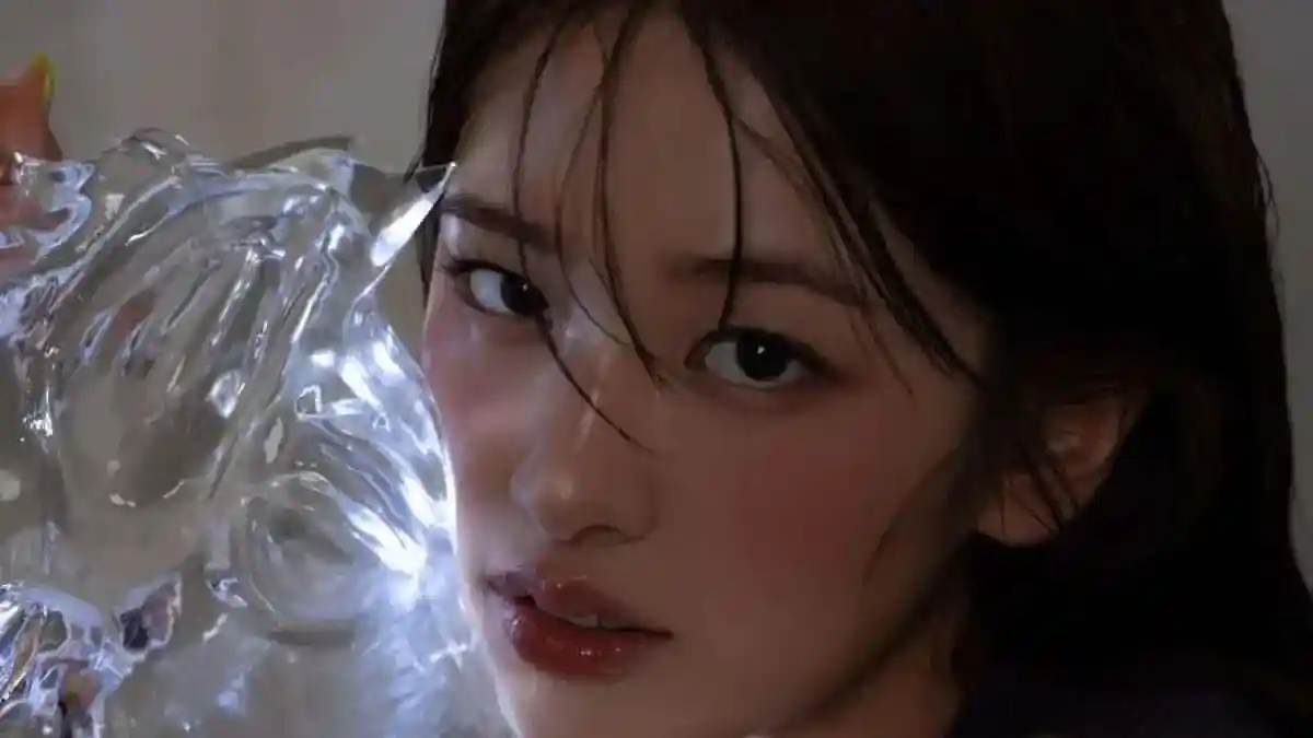 An Yu Jin Tetap Tampil di Konser IVE Meski Cedera Lutut