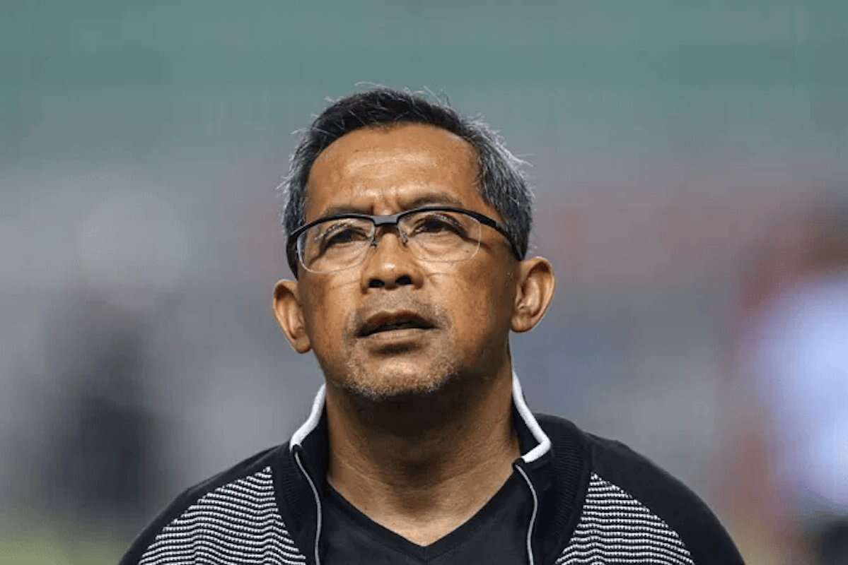 Pemilihan Aji Santoso sebagai Pelatih De Red FC